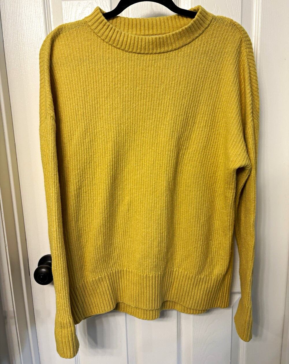 Old Navy Yellow Knit Crew Neck Ribbed Stretch Pullover Sweater Long Sleeve M